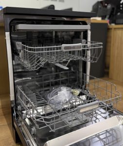 Bên trong máy rửa chén Kaff KF-S17805B
