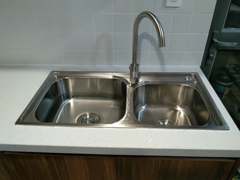 Thiết kế chậu rửa chén inox KAFF KF-M8045GHR hai hố lệch tiện dụng